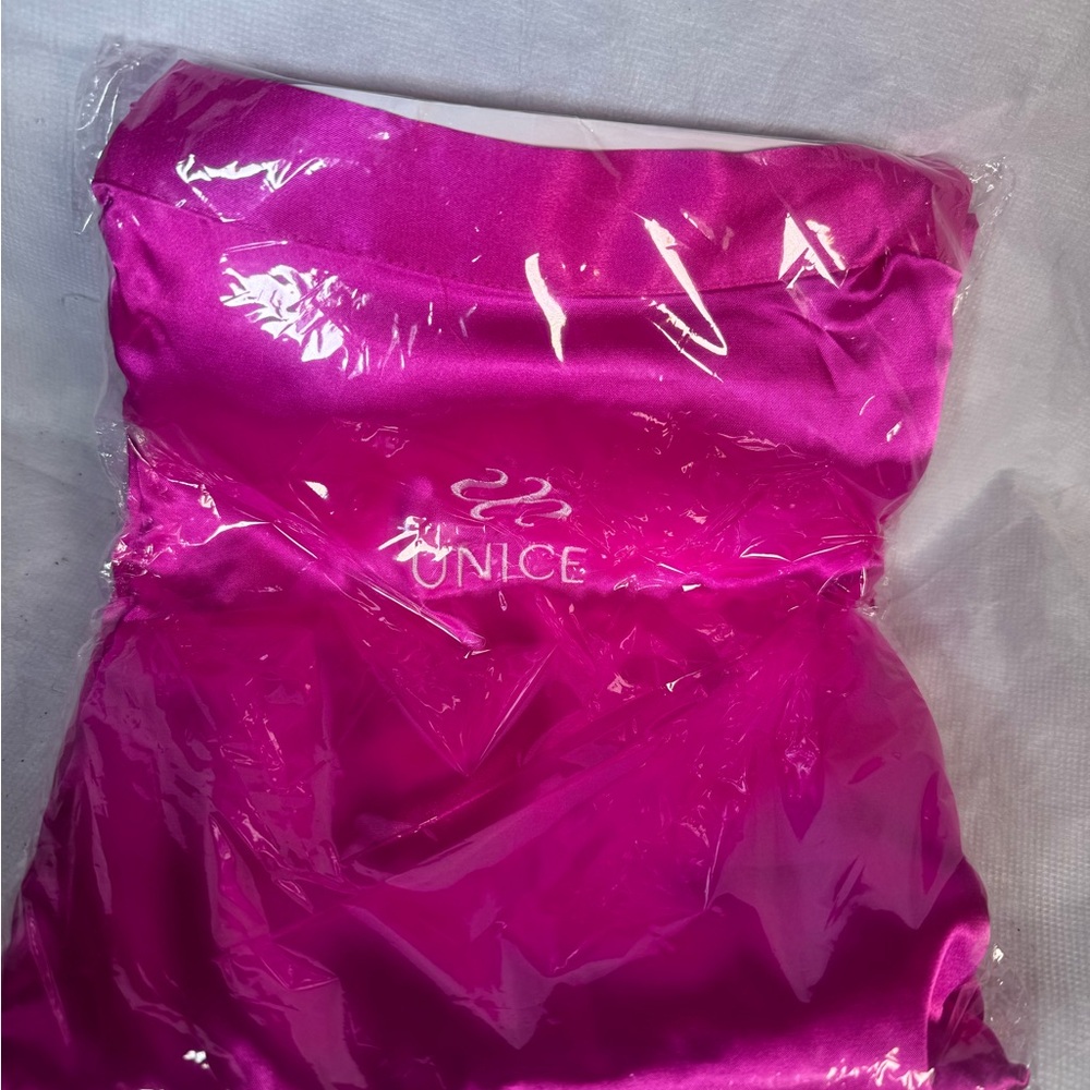 Sunice Pink Satin Robe - Picture 2 of 3